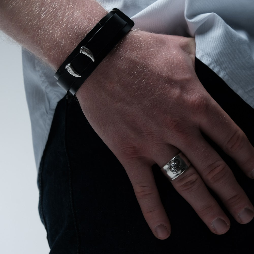 Set - LORO FEDE medallions Fangs, 925 silver and genuine leather bracelet